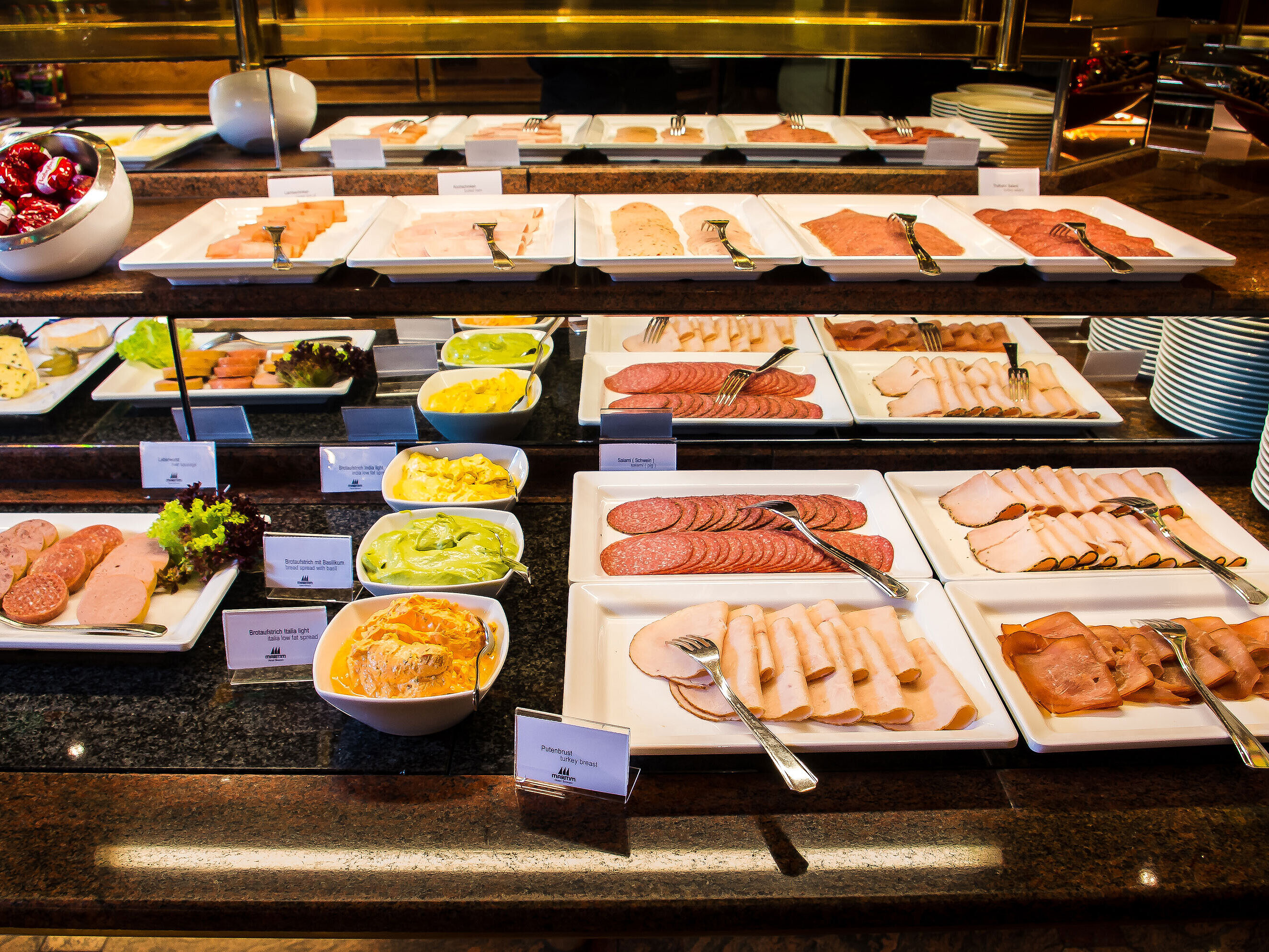 Cold meat Maritim’s signature breakfast buffet | Maritim Hotels