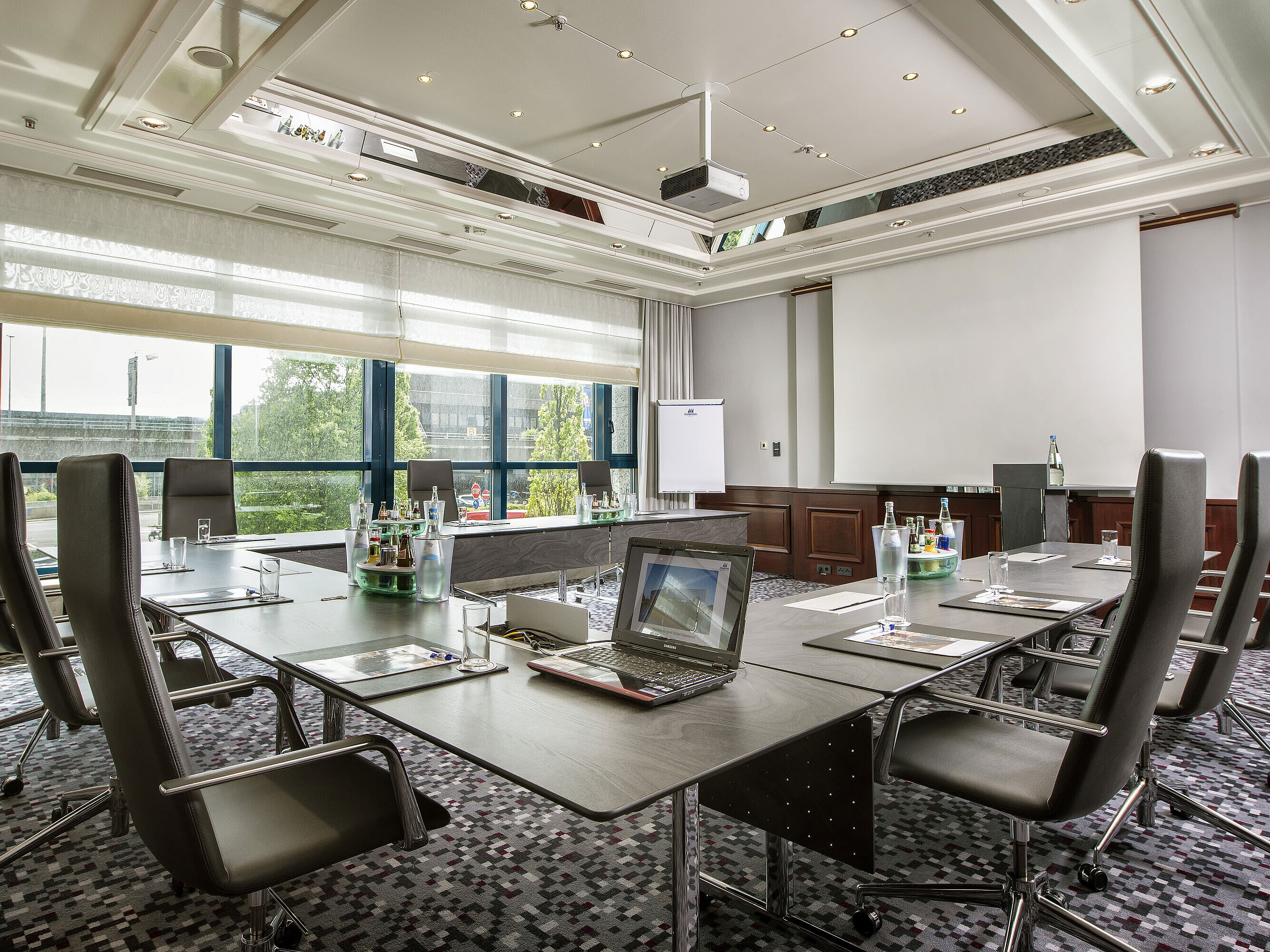 Salon Ernst August Saal Ernst August