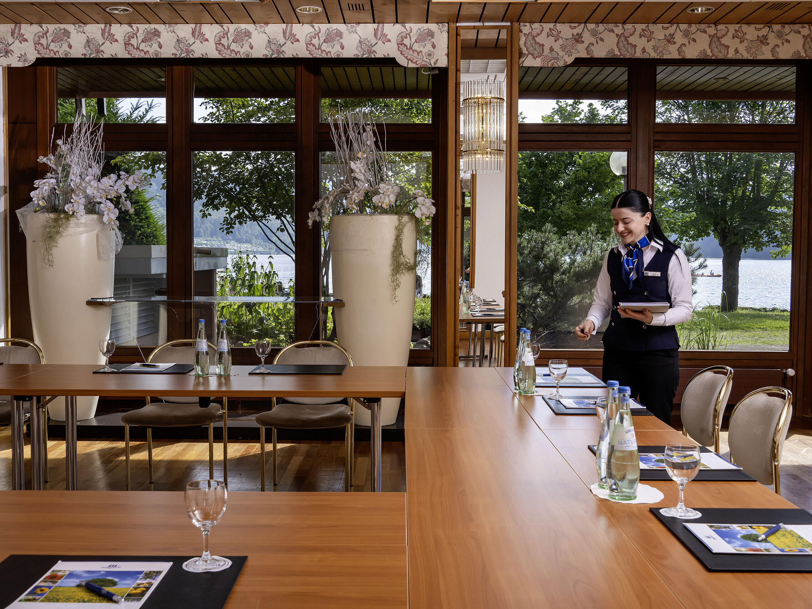 Meeting room Schauinsland Meeting room with personal service and direct lake view at Maritim Hotel Titisee