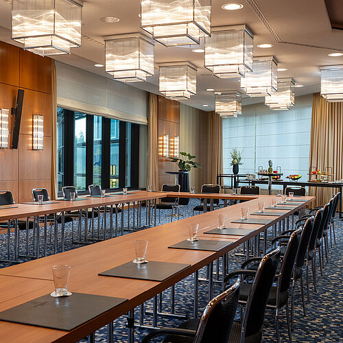 Mallorca Conference room Bright conference room with large windows and catering at Maritim Hotel Düsseldorf