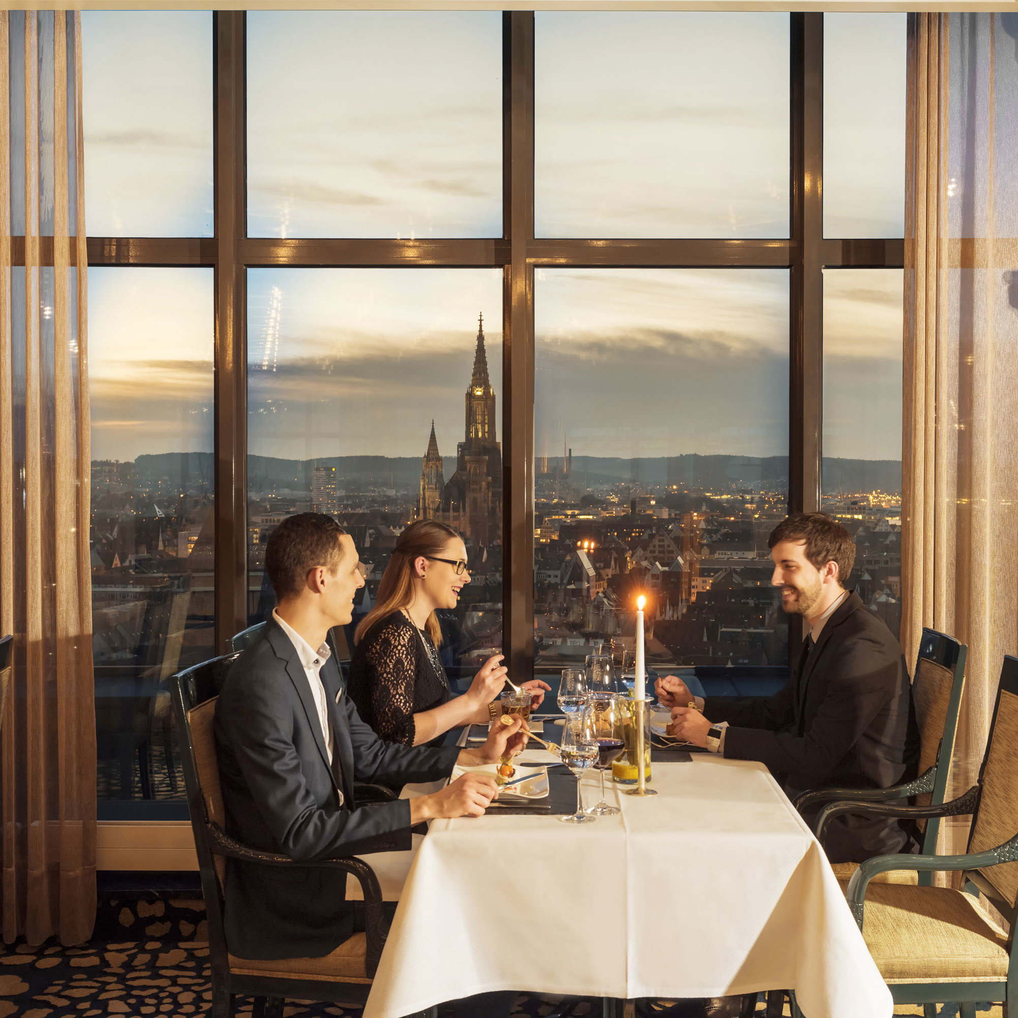 Panorama and Bastei Restaurant | Maritim Hotel Ulm