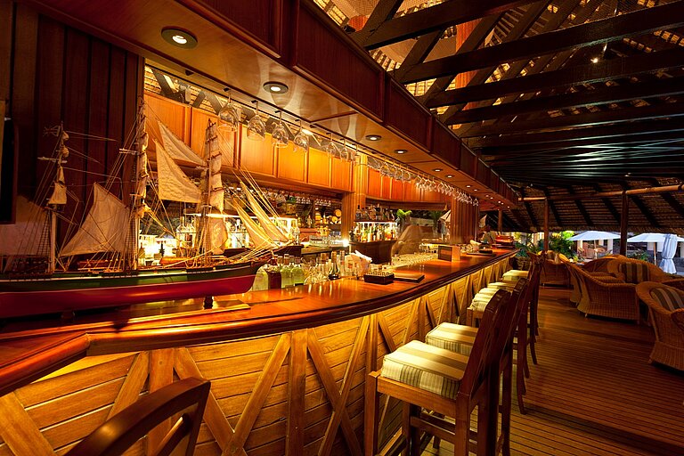 Quarter Deck Bar Quarter Deck Bar | Maritim Hotel Mauritius
