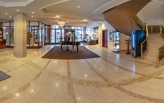 Lobby Lobby