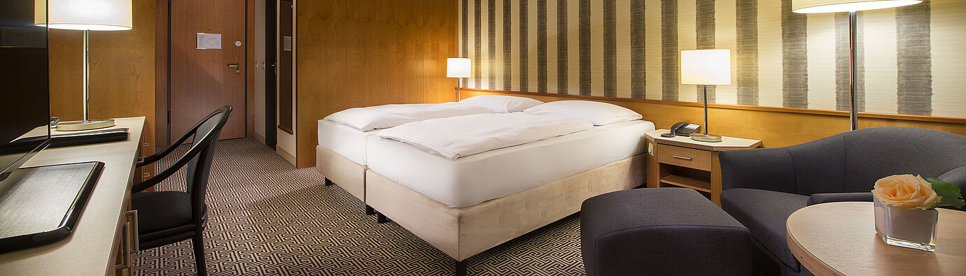 Habitación Classic Habitación doble luminosa con zona de estar acogedora en Maritim Hotel Stuttgart