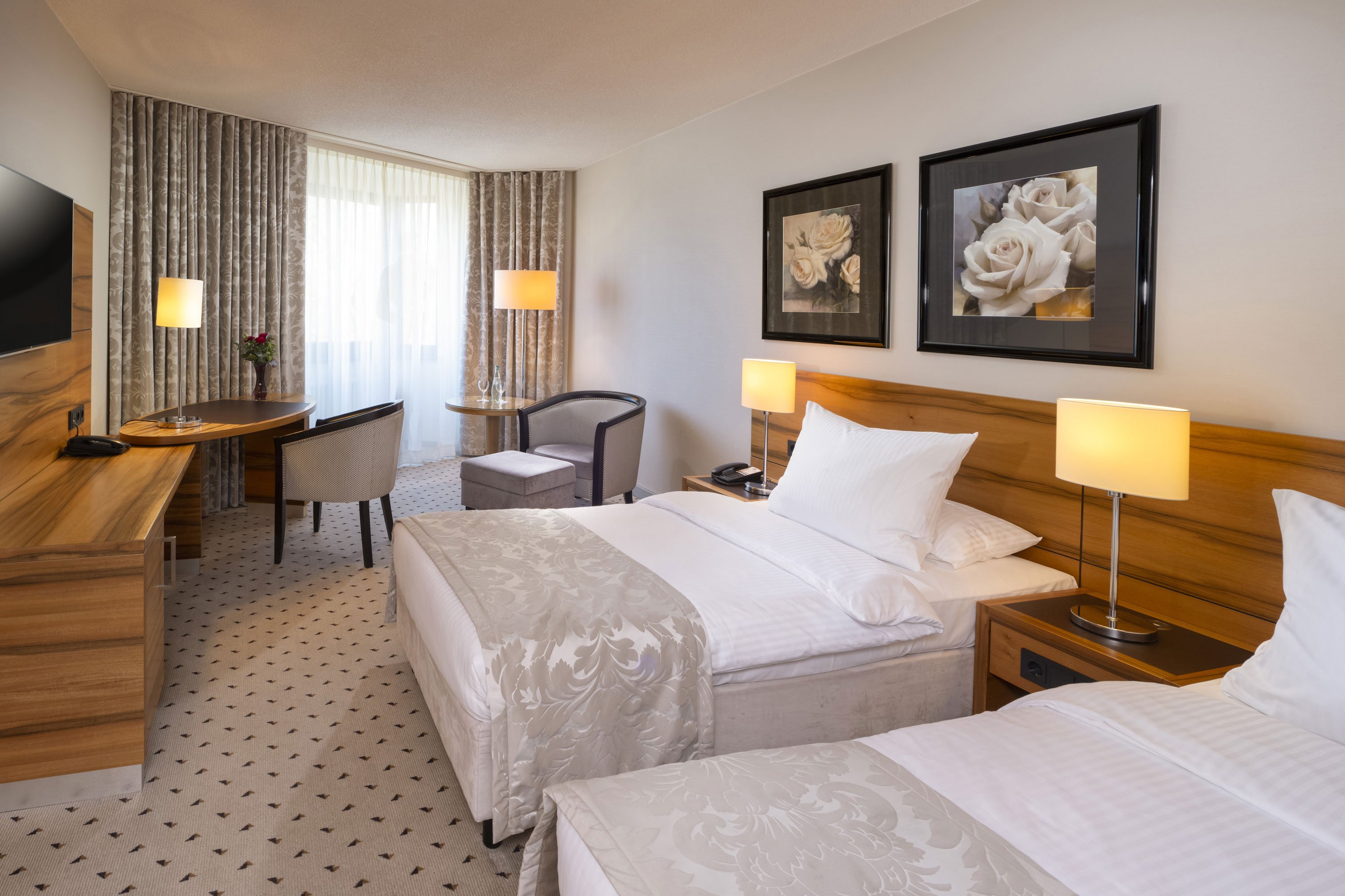 Classic Twin room Comfortable double room at Maritim Hotel Bad Homburg with bright decor and cozy atmosphere.